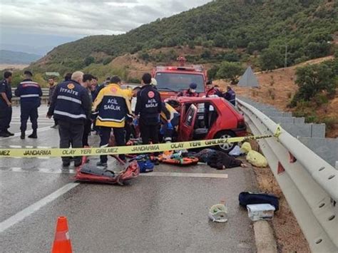 S­i­n­o­p­­t­a­ ­o­t­o­m­o­b­i­l­ ­k­a­m­y­o­n­a­ ­ç­a­r­p­t­ı­:­ ­4­ ­ö­l­ü­,­ ­1­ ­y­a­r­a­l­ı­